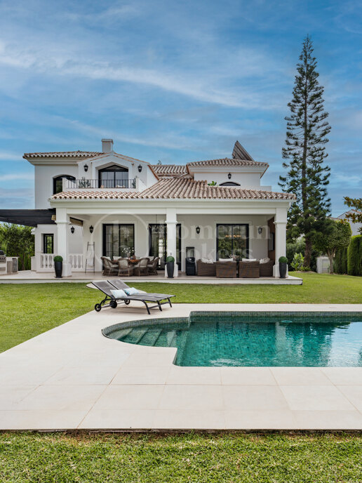 Villa Montebello – Elegant Contemporary Villa for Sale in Residential Monte Biarritz