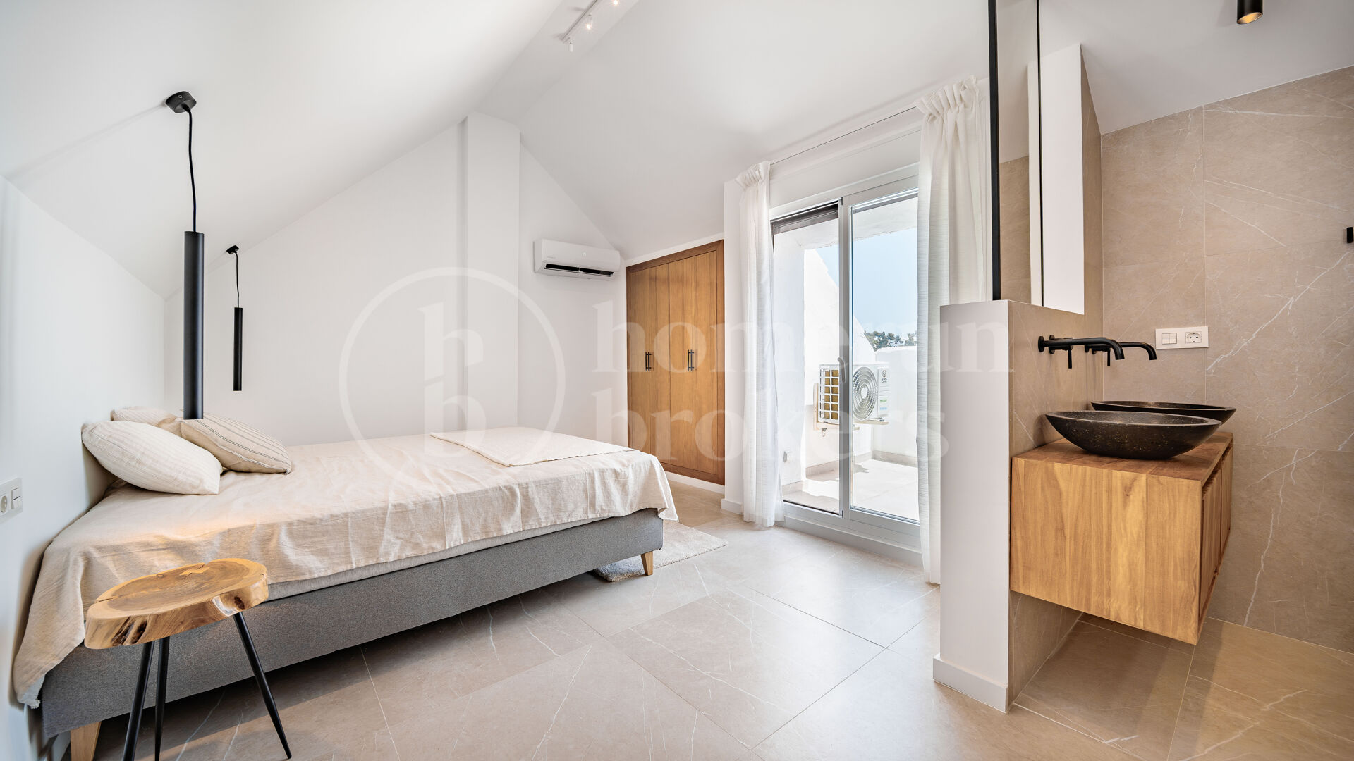 Penthouse Maestranza 22 - Modernity, Light and Location