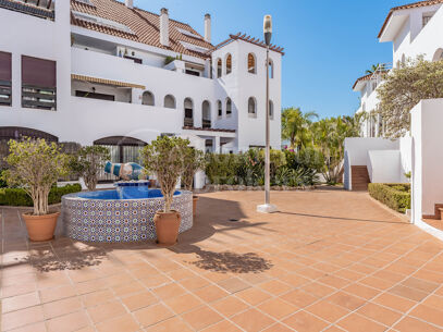 Penthouse Maestranza 22 - Modernity, Light and Location