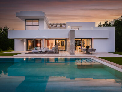 Villa Luma – Modern villa till salu i El Paraíso på den nya Golden Mile