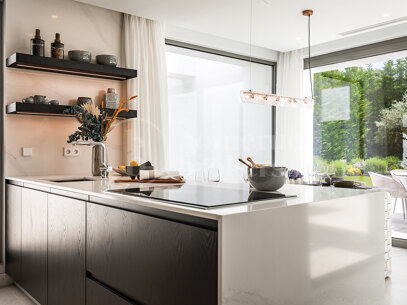 Villa Luma – Modern villa till salu i El Paraíso på den nya Golden Mile