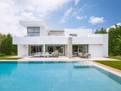 Villa Luma – Modern villa till salu i El Paraíso på den nya Golden Mile