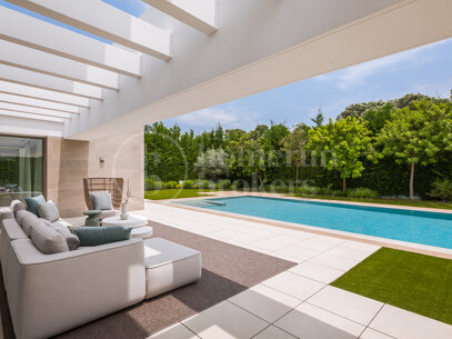 Villa Luma – Modern villa till salu i El Paraíso på den nya Golden Mile