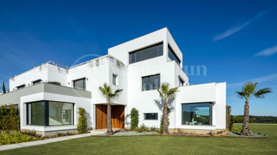 Villa Kivir - Exceptional 8-Bedroom Luxury Villa for Sale in Sotogrande Alto