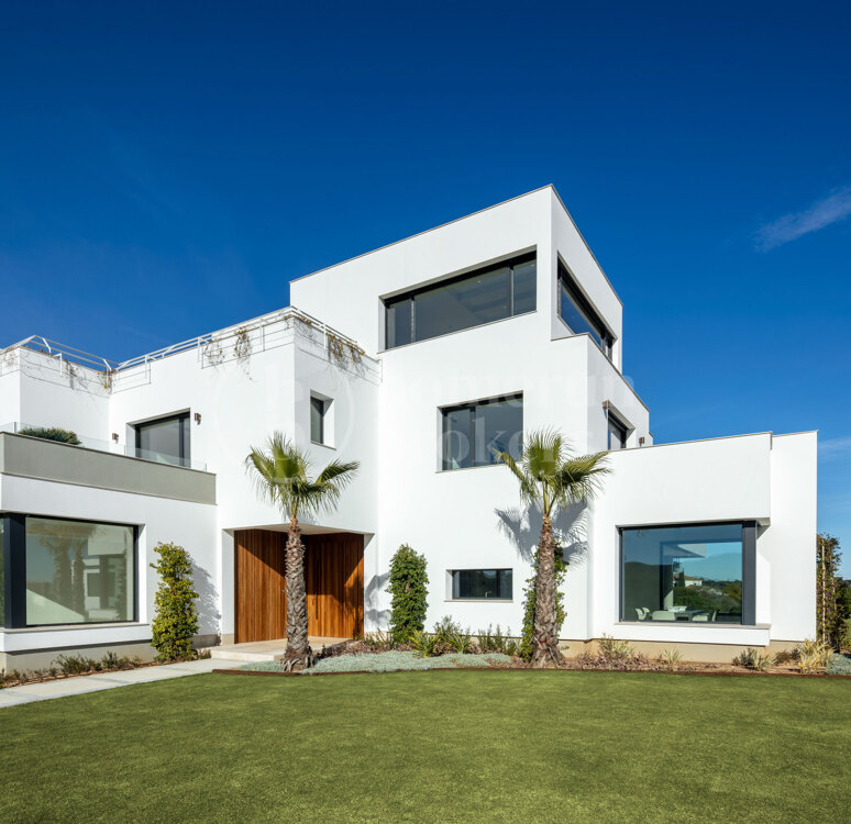 Villa Kivir - Exceptional 8-Bedroom Luxury Villa for Sale in Sotogrande Alto