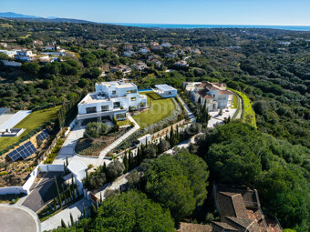 Villa Kivir – Exceptionell lyxvilla med 8 sovrum till salu i Sotogrande Alto