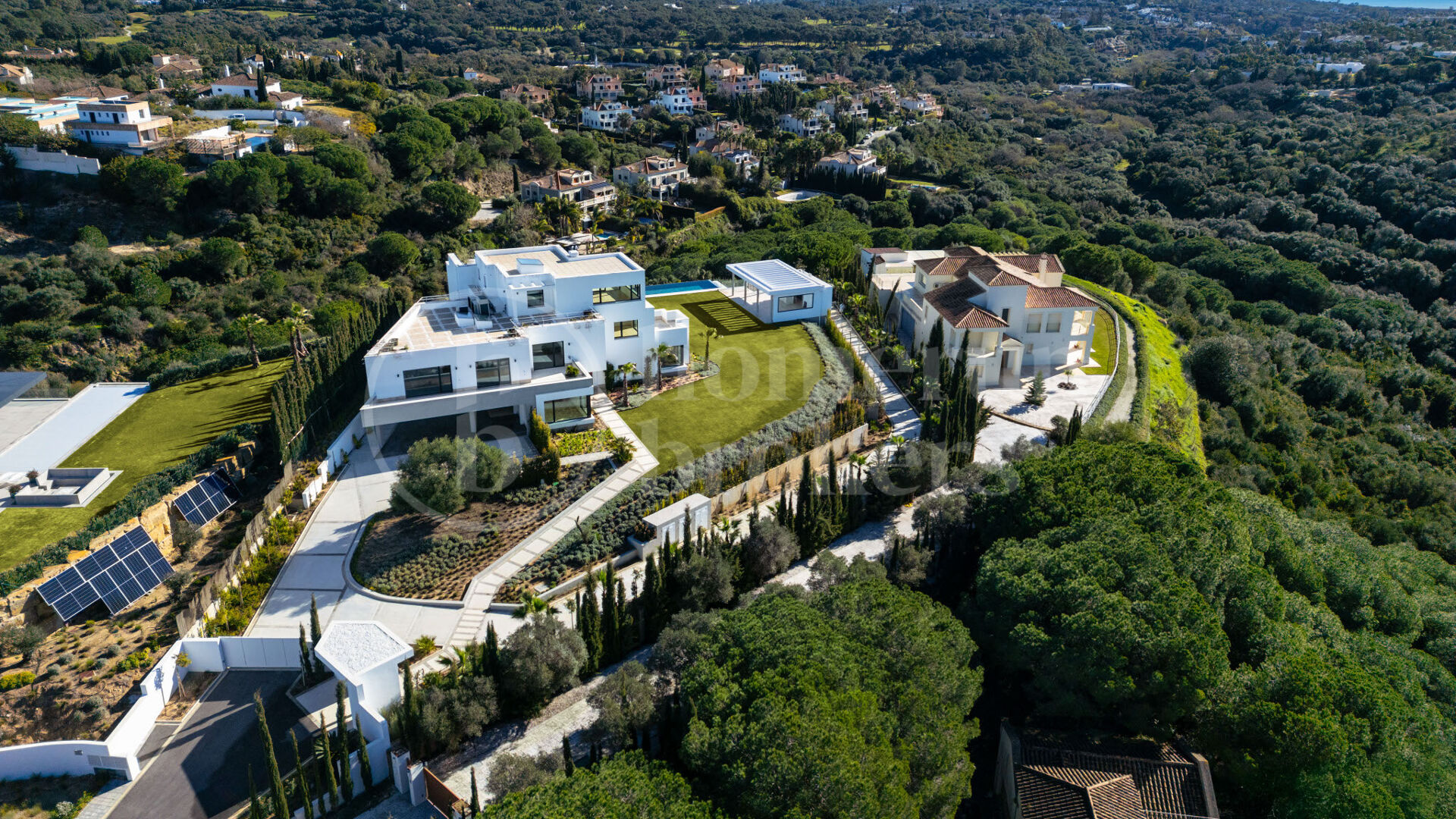 Villa Kivir - Exceptional 8-Bedroom Luxury Villa for Sale in Sotogrande Alto