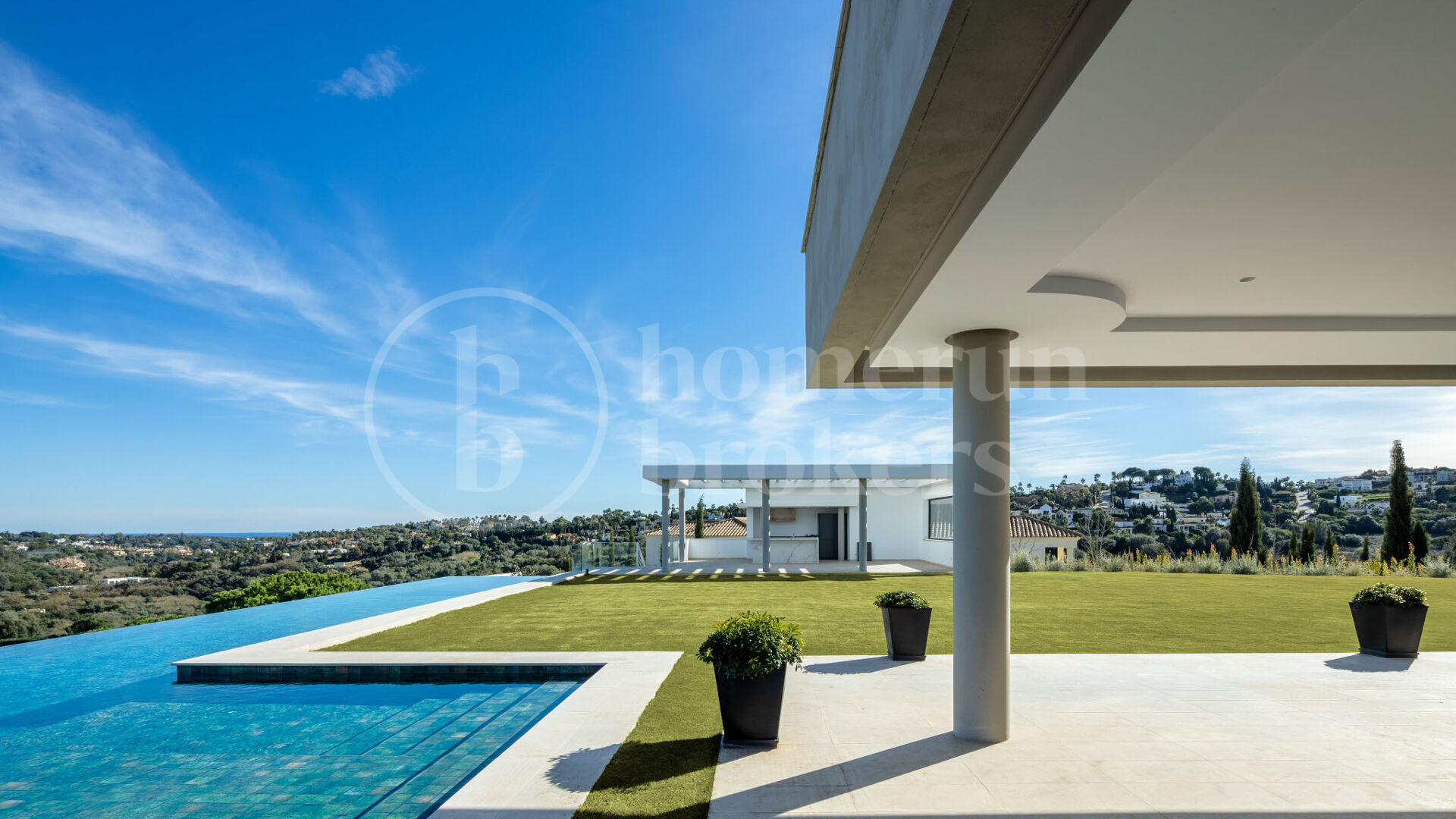 Villa Kivir - Exceptional 8-Bedroom Luxury Villa for Sale in Sotogrande Alto