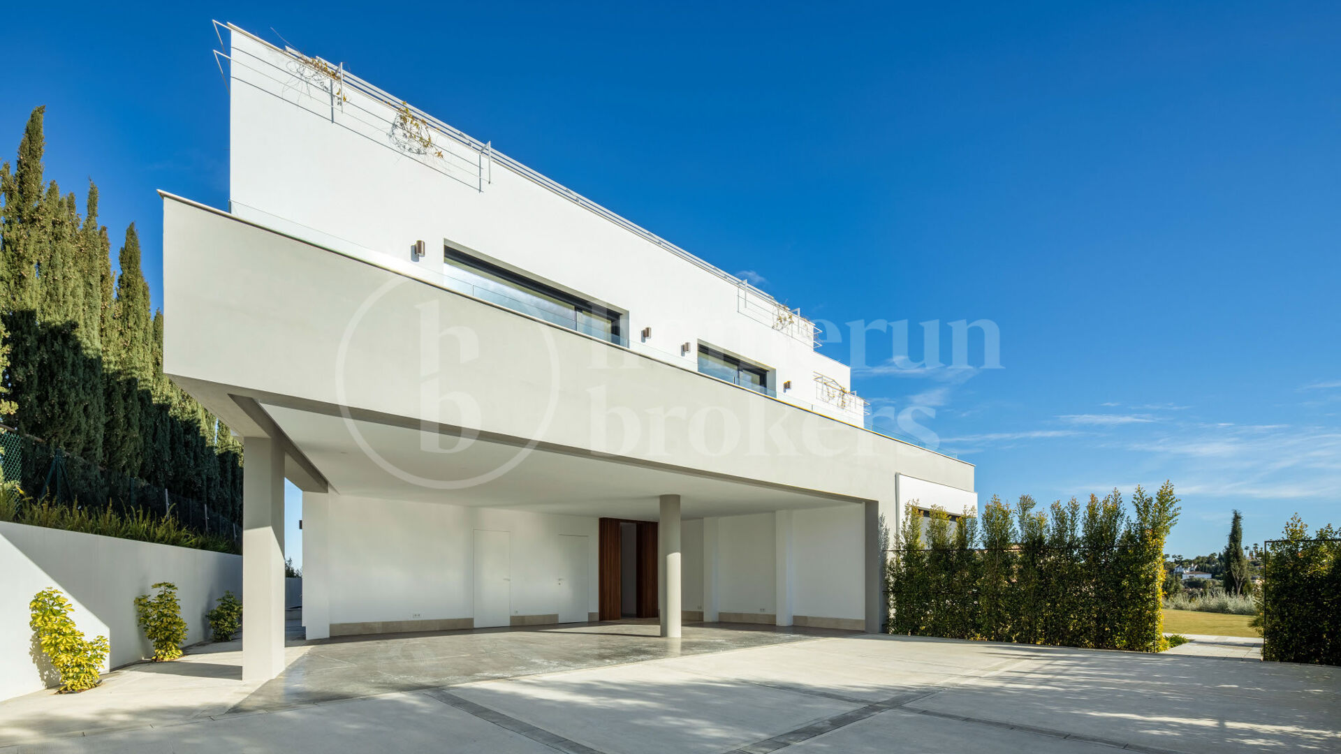 Villa Kivir - Exceptional 8-Bedroom Luxury Villa for Sale in Sotogrande Alto
