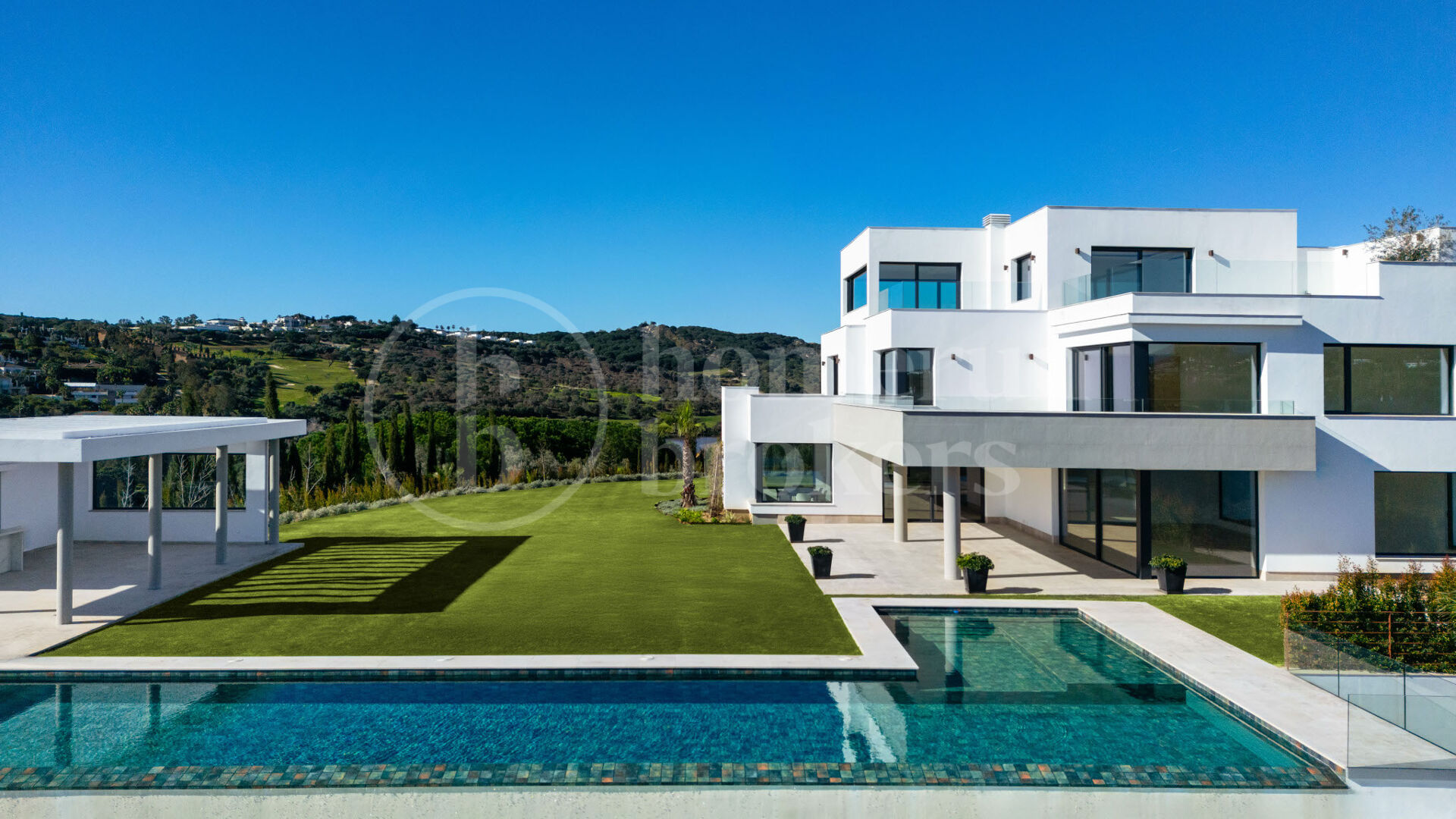 Villa Kivir - Exceptional 8-Bedroom Luxury Villa for Sale in Sotogrande Alto