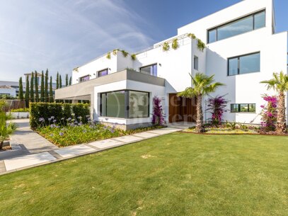 Villa Kivir – Exceptionell lyxvilla med 8 sovrum till salu i Sotogrande Alto