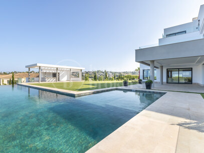 Villa Kivir – Exceptionell lyxvilla med 8 sovrum till salu i Sotogrande Alto