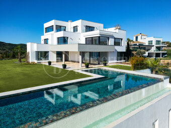 Villa Kivir – Exceptionell lyxvilla med 8 sovrum till salu i Sotogrande Alto