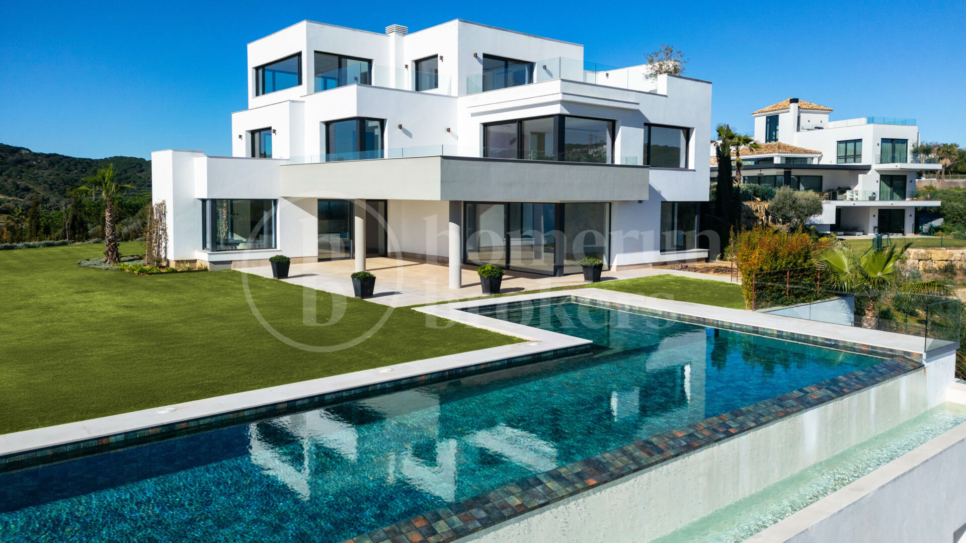 Villa Kivir - Exceptional 8-Bedroom Luxury Villa for Sale in Sotogrande Alto