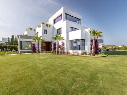 Villa Kivir – Exceptionell lyxvilla med 8 sovrum till salu i Sotogrande Alto