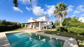 Villa G12 - Elegant Four Bedroom Villa in Sotogrande Alto