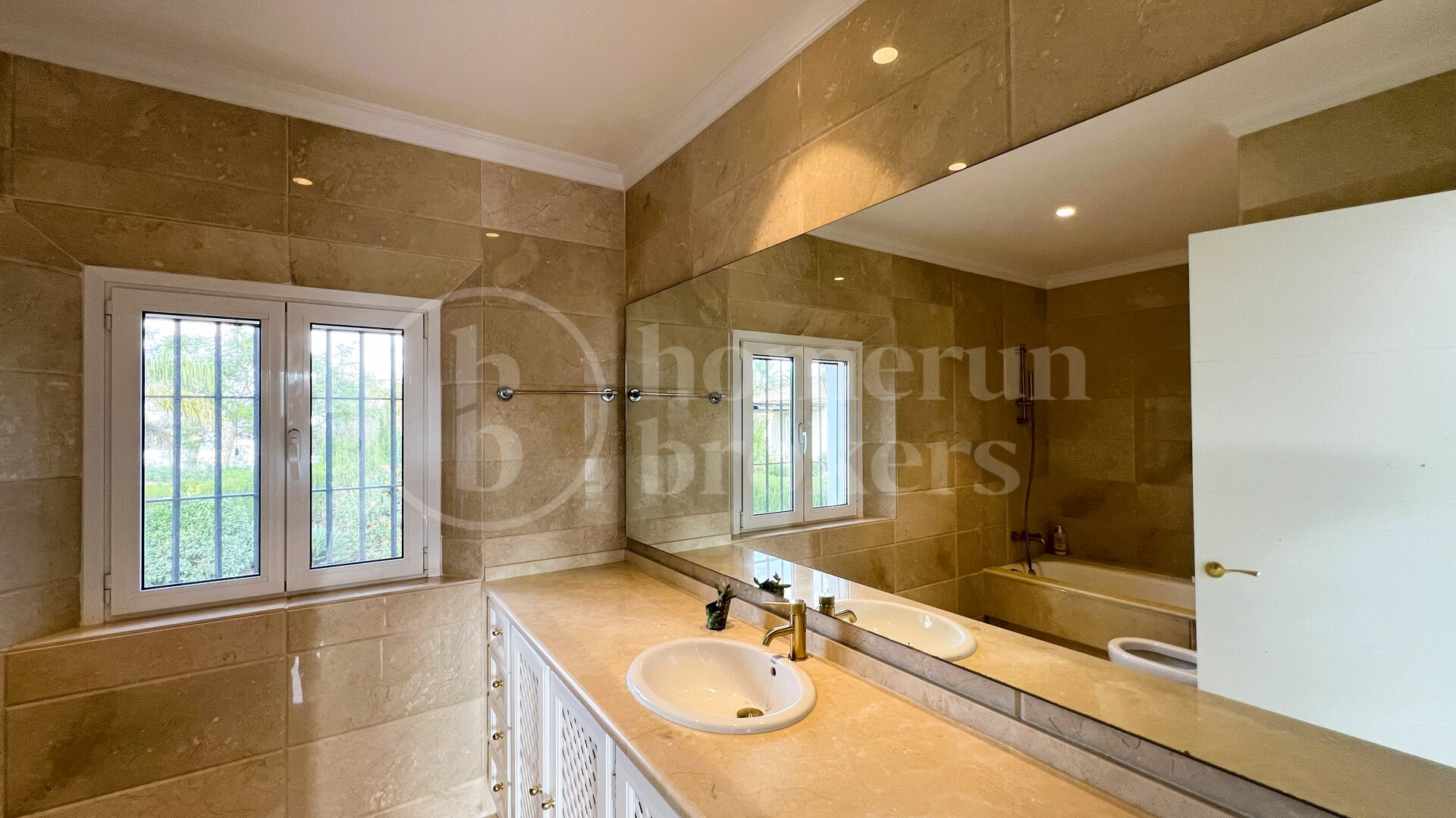 Villa G12 - Elegant Four Bedroom Villa in Sotogrande Alto