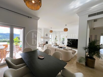Villa G12 - Elegant Four Bedroom Villa in Sotogrande Alto