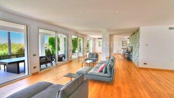 Villa Azure - Renovated Villa in Sotogrande Alto