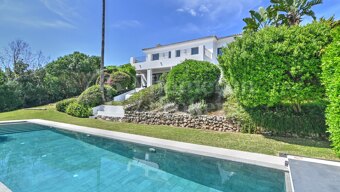 Villa Azure - Renovated Villa in Sotogrande Alto