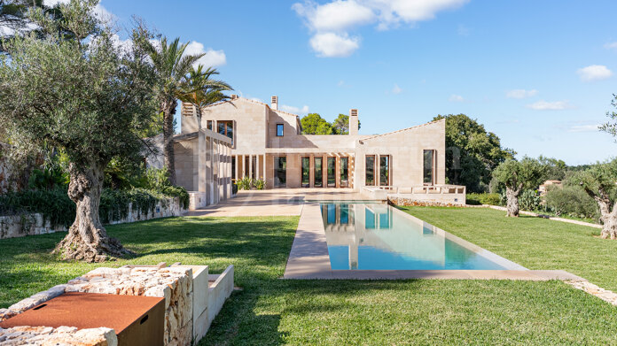 Villa for sale in Felanitx