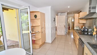 Villa Vista Lago - Family Home with Expansion Potential in Sotogrande