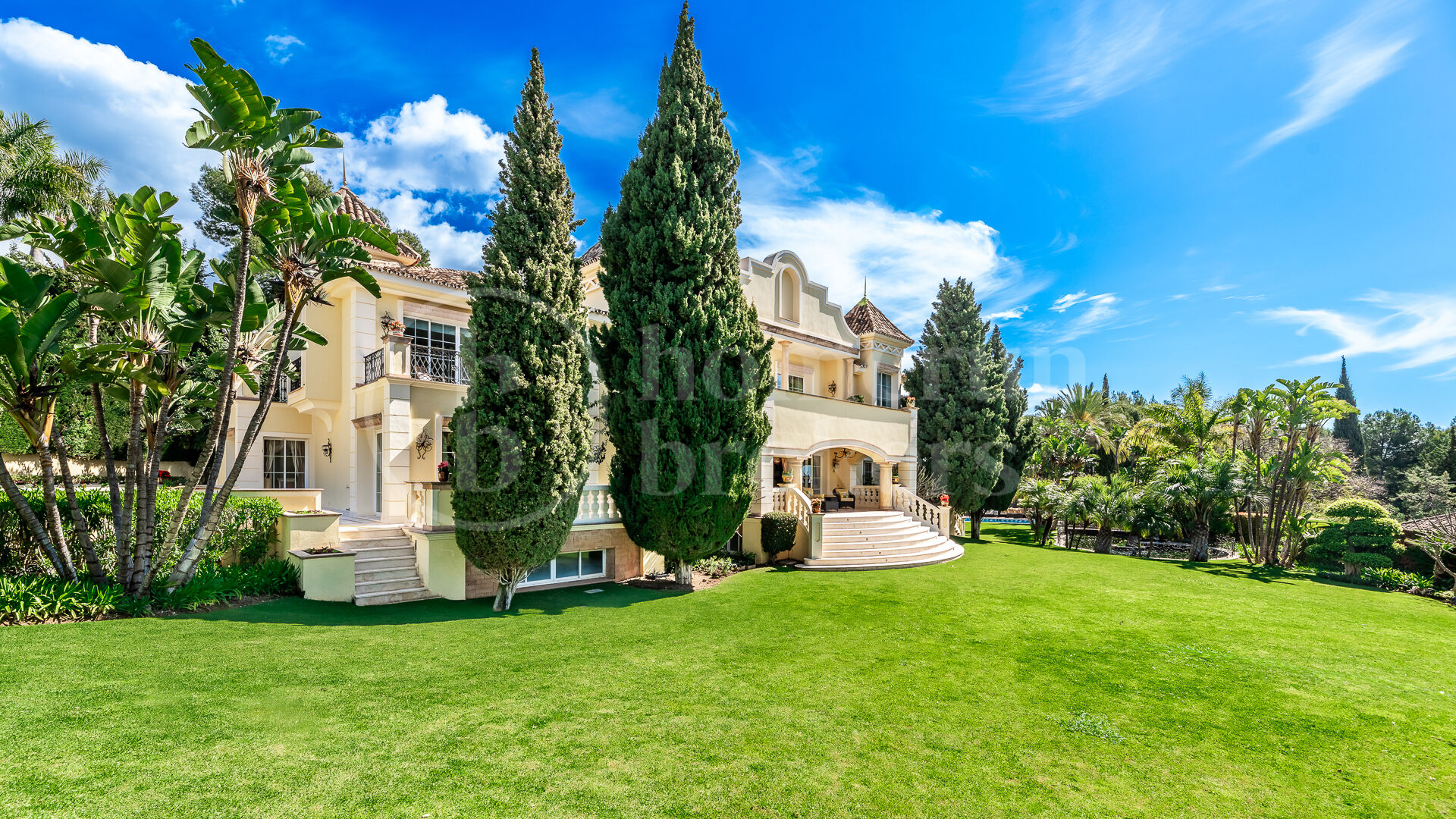 Villa Solomia - with Breathtaking Views in Sierra Blanca