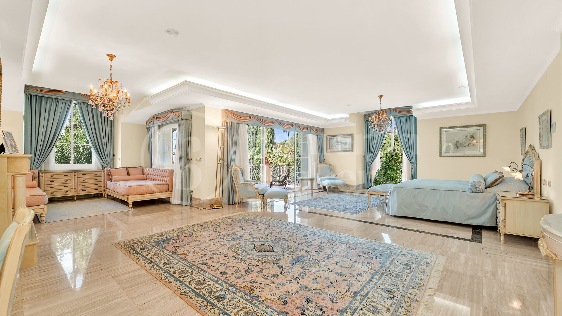 Villa Solomia - with Breathtaking Views in Sierra Blanca