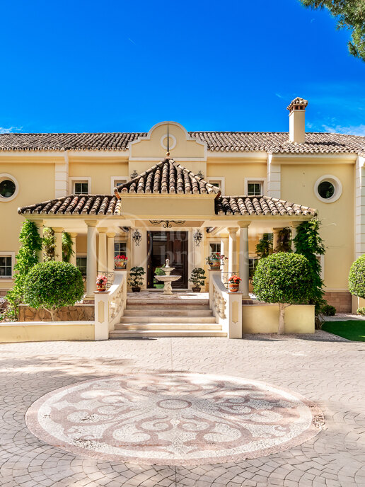 Villa Solomia - with Breathtaking Views in Sierra Blanca