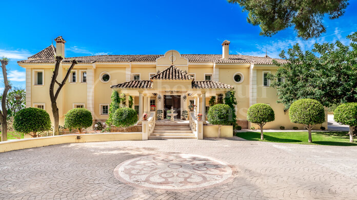 Villa Solomia - with Breathtaking Views in Sierra Blanca