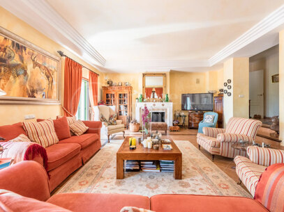 Villa Francesca - Rymlig 9 sovrum Villa med panoramautsikt i Sotogrande Alto