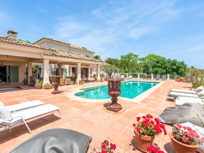 Villa Francesca - Rymlig 9 sovrum Villa med panoramautsikt i Sotogrande Alto