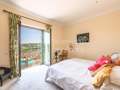 Villa Francesca - Rymlig 9 sovrum Villa med panoramautsikt i Sotogrande Alto