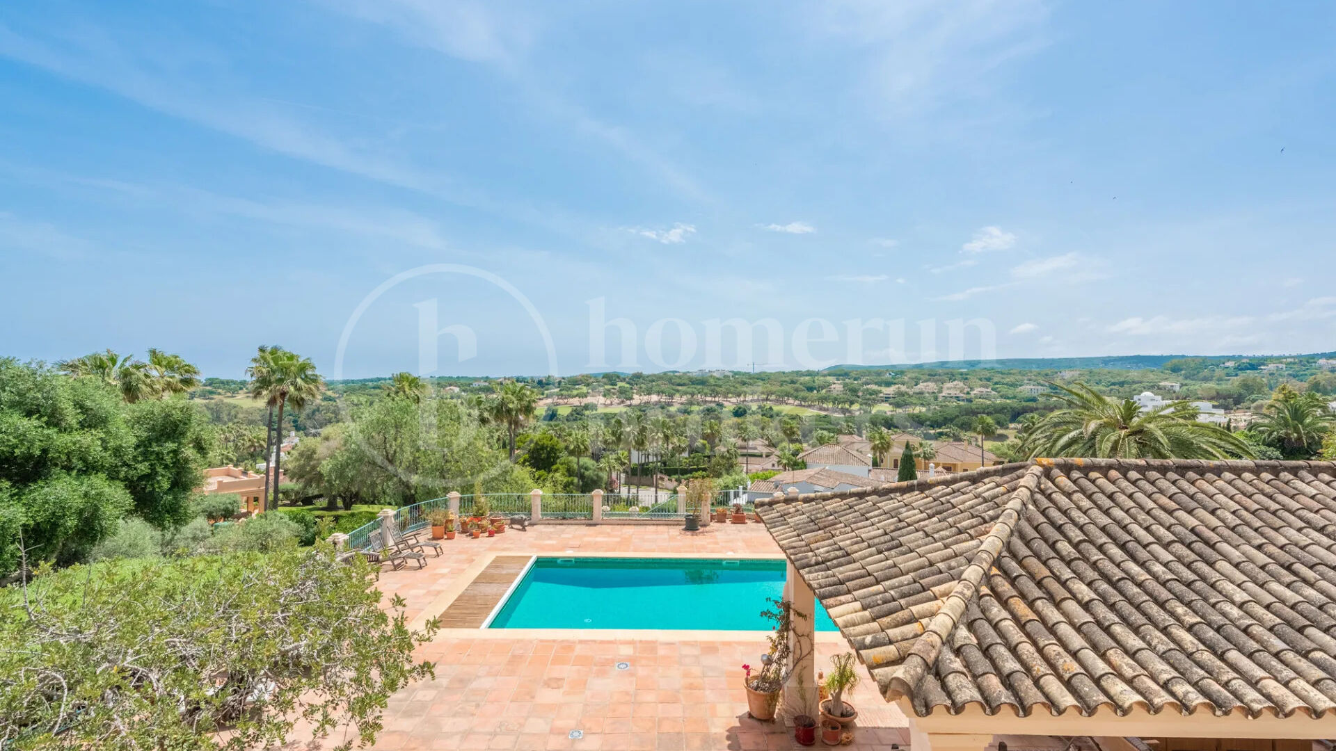 Villa Francesca - Spacious 9-Bedroom Villa with Panoramic Views in Sotogrande Alto
