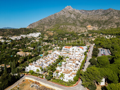 Apartament Montebello - Elegant Three-Bedroom Apartment for Sale in Marbella Golden Mile