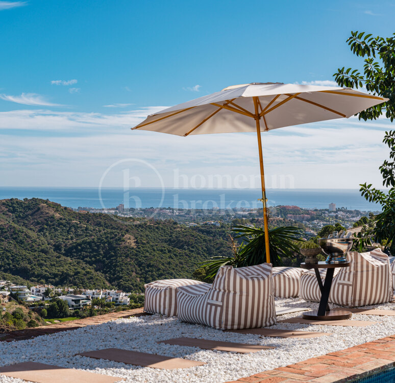 Villa Esencia - Elegant Andalusian Luxury Villa with Panoramic Sea Views