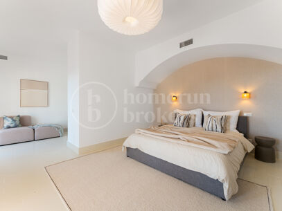 Villa Esencia - Investment and redevelopment Opportunity in El Madroñal