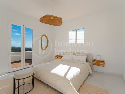 Villa Esencia - Investment and redevelopment Opportunity in El Madroñal