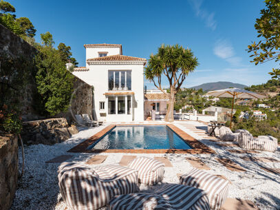 Villa Esencia - Investment and redevelopment Opportunity in El Madroñal