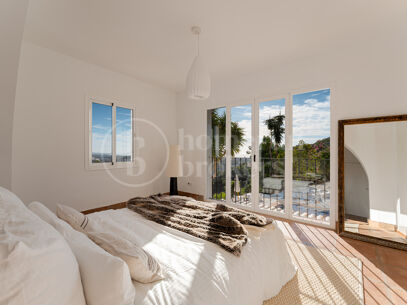 Villa Esencia - Investment and redevelopment Opportunity in El Madroñal
