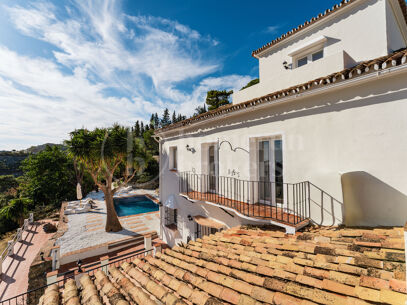 Villa Esencia - Investment and redevelopment Opportunity in El Madroñal