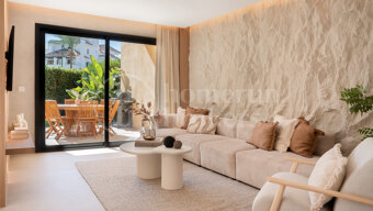 Casa Alma - Contemporary Townhouse in Azalea Beach