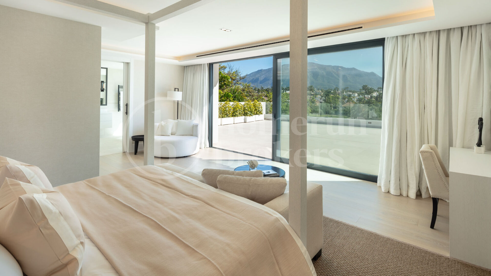 Villa Mercedes - Luxury Villa in Las Brisas Golf