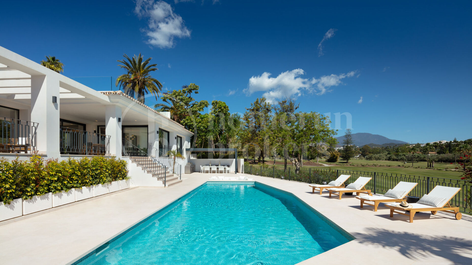Villa Mercedes - Luxury Villa in Las Brisas Golf