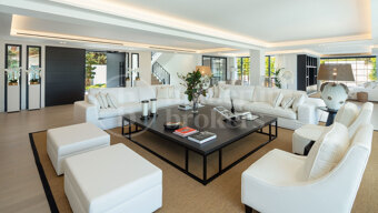 Villa till försäljning i Nueva Andalucia, Marbella (alla områden)