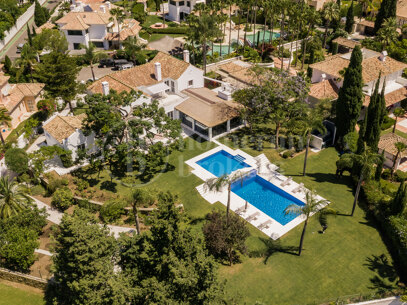 Villa Hermosa - Elegant 6 sovrum Villa till salu i La Cerquilla, Nueva Andalucía