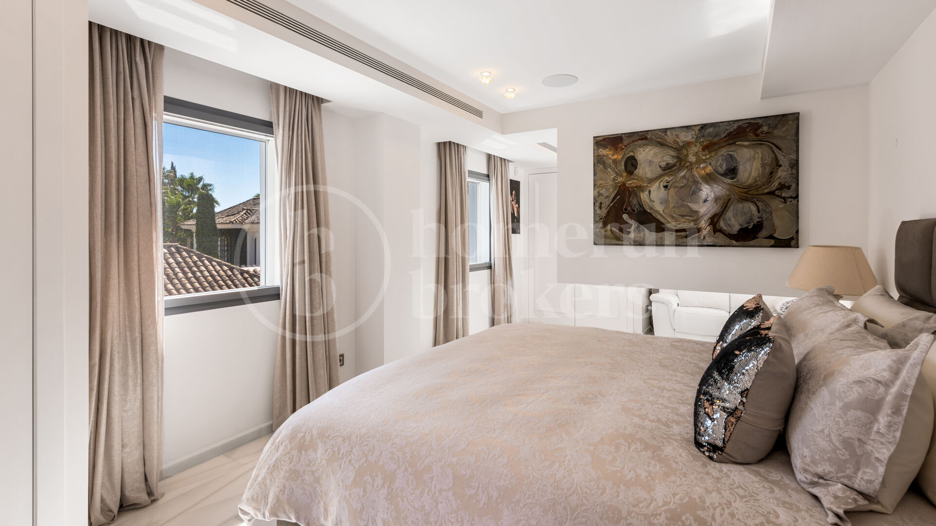 Villa Hermosa – Elegant 6-Bedroom Villa for Sale in La Cerquilla, Nueva Andalucía