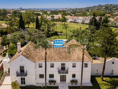Villa Hermosa – Elegant 6-Bedroom Villa for Sale in La Cerquilla, Nueva Andalucía