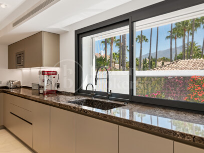 Villa Hermosa - Elegant 6 sovrum Villa till salu i La Cerquilla, Nueva Andalucía