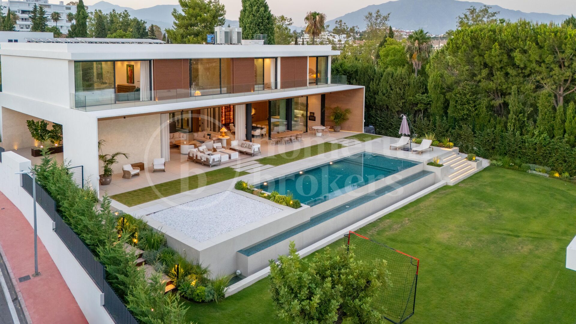 Guadalmina 720 – Contemporary six Bedroom Villa in Guadalmina Alta, Marbella